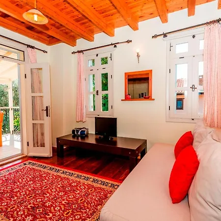 Oludeniz'de Muhtesem Tatil Villasi- Epik
