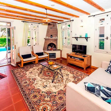 Oludeniz'de Muhtesem Tatil Villasi- Epik Villa *